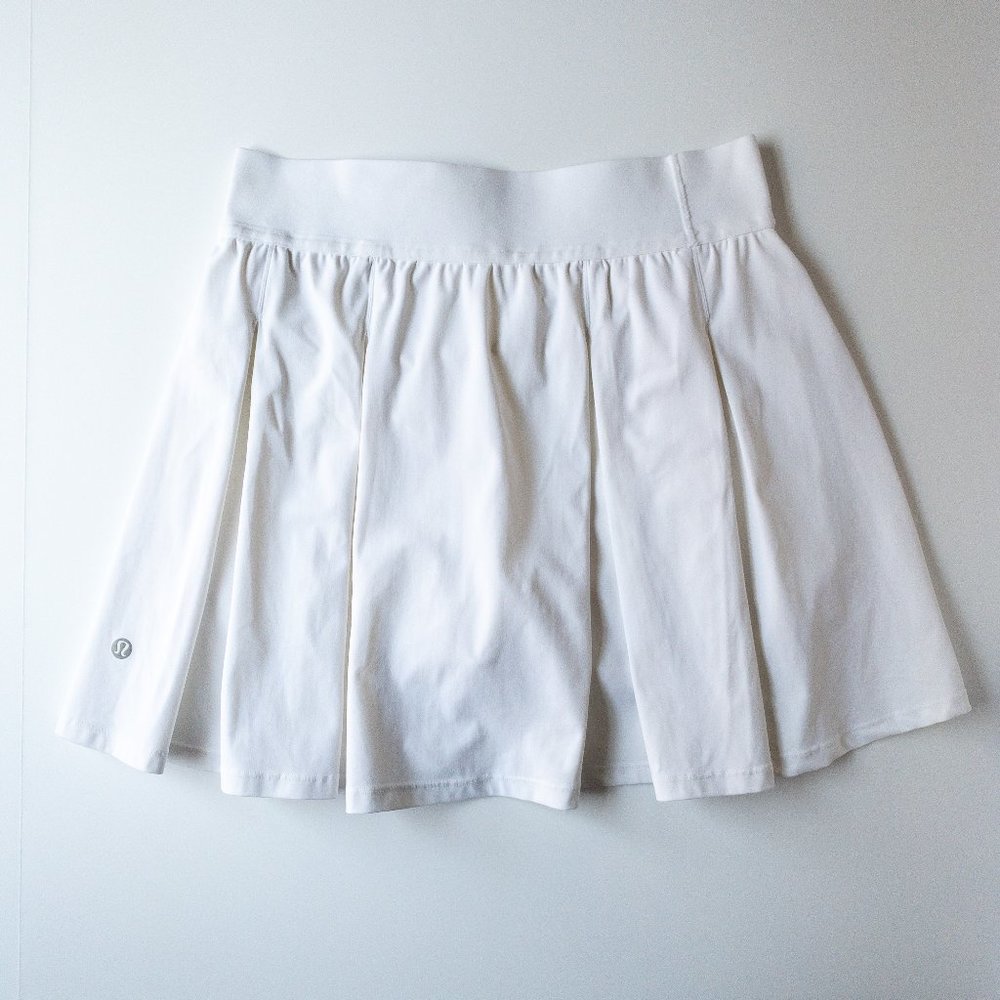 Lululemon Athletica White Tennis Time Skirt 15" 6
